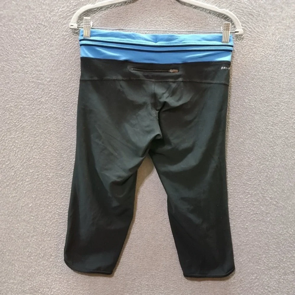 Nike Women Activewear Pants Medium Black Capri Running Dri-Fit Swoosh 16